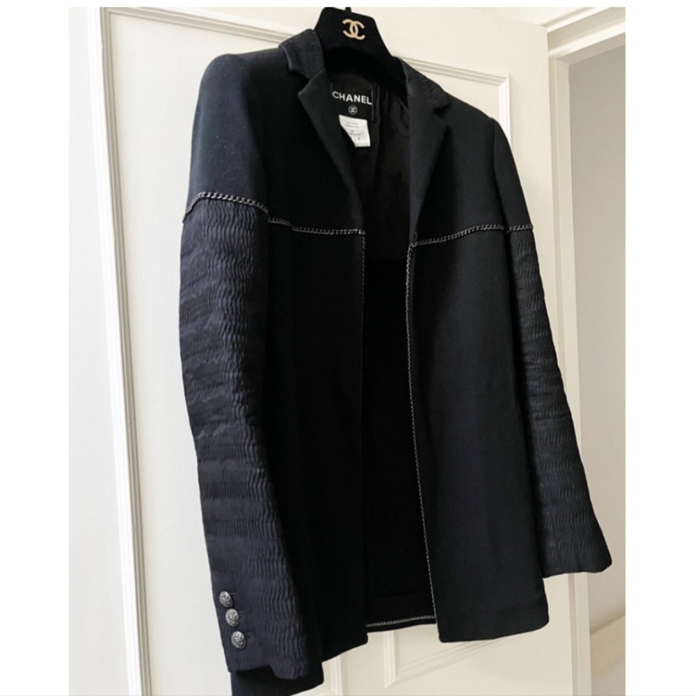 HOST PICK!!! CHANEL BLAZER/jACKET shimmering black - Picture 6 of 12